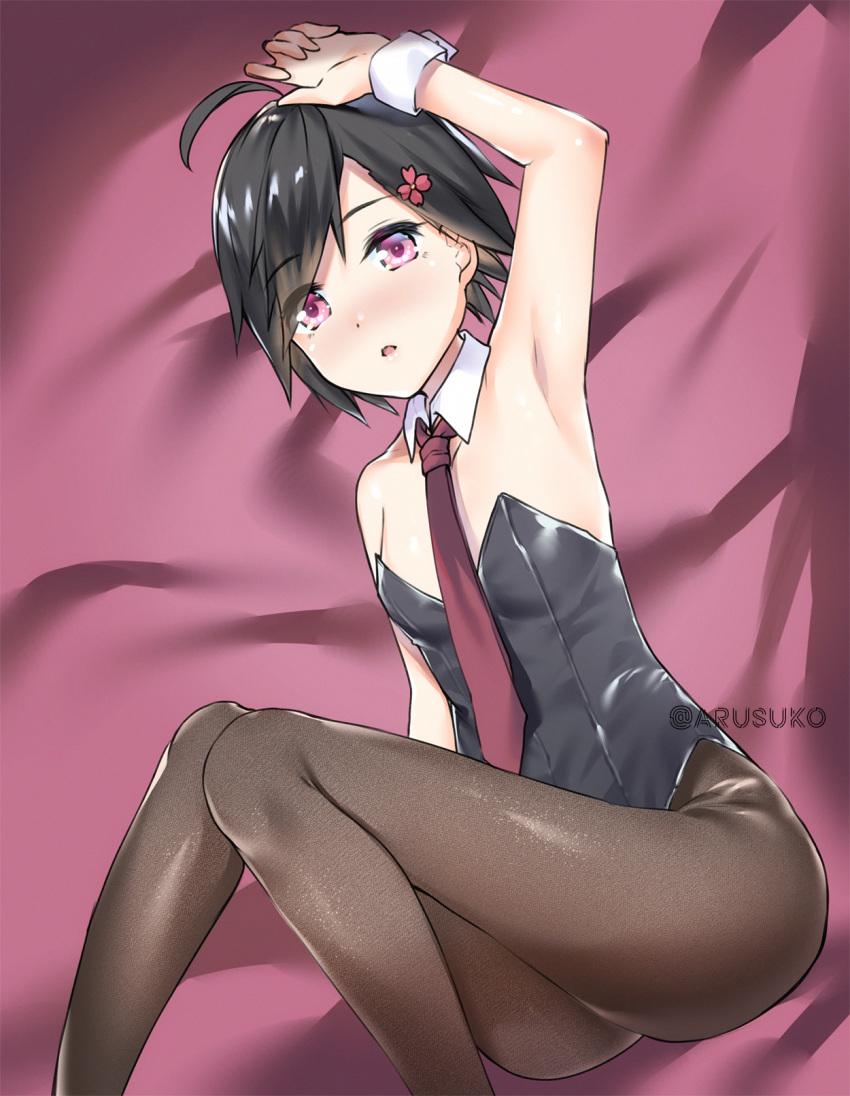 ahoge arm_up artist_name arusuko bare_shoulders black_hair black_leotard brown_pantyhose commentary dated_commentary female flower hair_flower hair_ornament highres hondoumachi_koharu id_:invaded leotard looking_at_viewer necktie pantyhose photoshop_(medium) pink_background pink_eyes short_hair sitting solo wrist_cuffs