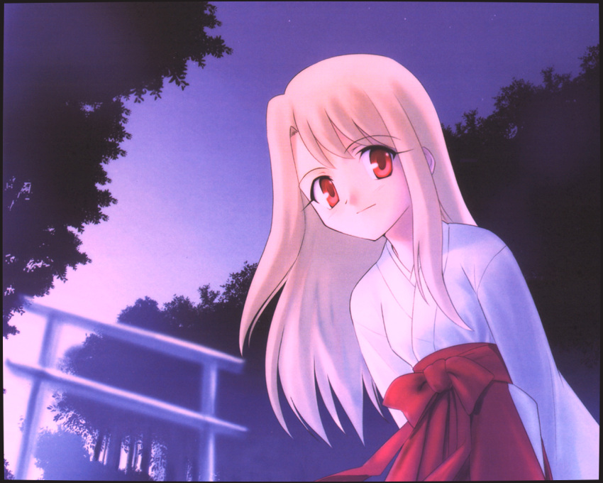 crazy_clover_club fate/stay_night illyasviel_von_einzbern japanese_clothes miko