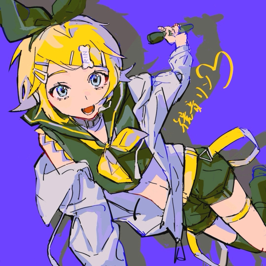 belt black_bow black_hairband black_shirt black_shorts blonde_hair blue_background blue_eyes bone_hair_ornament bow character_name chinese_commentary commentary_request crop_top female hair_ornament hairband hairbow hairclip holding holding_microphone iuew jacket kagamine_rin long_sleeves microphone neckerchief open_clothes open_jacket open_mouth sailor_collar sailor_shirt shirt shorts sleeveless sleeveless_shirt smile solo thigh_strap vocaloid white_jacket yellow_belt yellow_neckerchief