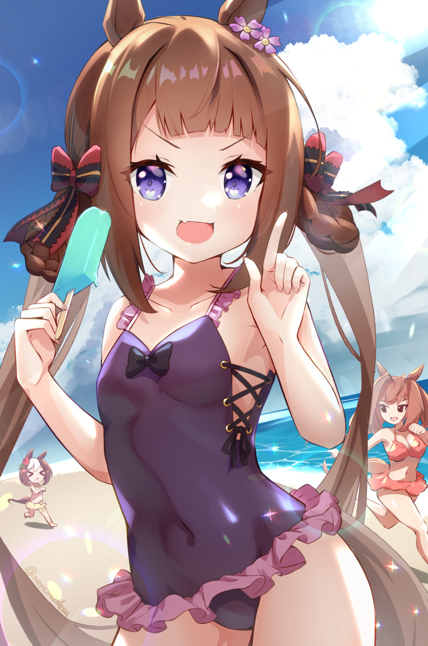 >_< 3girls animal_ears bad_id bad_pixiv_id beach brown_hair casual_one-piece_swimsuit collarbone commentary daiwa_scarlet_(trifle_vacation)_(umamusume) daiwa_scarlet_(umamusume) day food highres horse_ears horse_girl horse_tail long_hair meyamu multiple_girls official_alternate_costume one-piece_swimsuit outdoors popsicle purple_eyes running sky special_week_(hopping_vitamin_heart)_(umamusume) special_week_(umamusume) sweep_tosho_(monopolizing_the_chill?)_(umamusume) sweep_tosho_(umamusume) swimsuit tail twintails umamusume