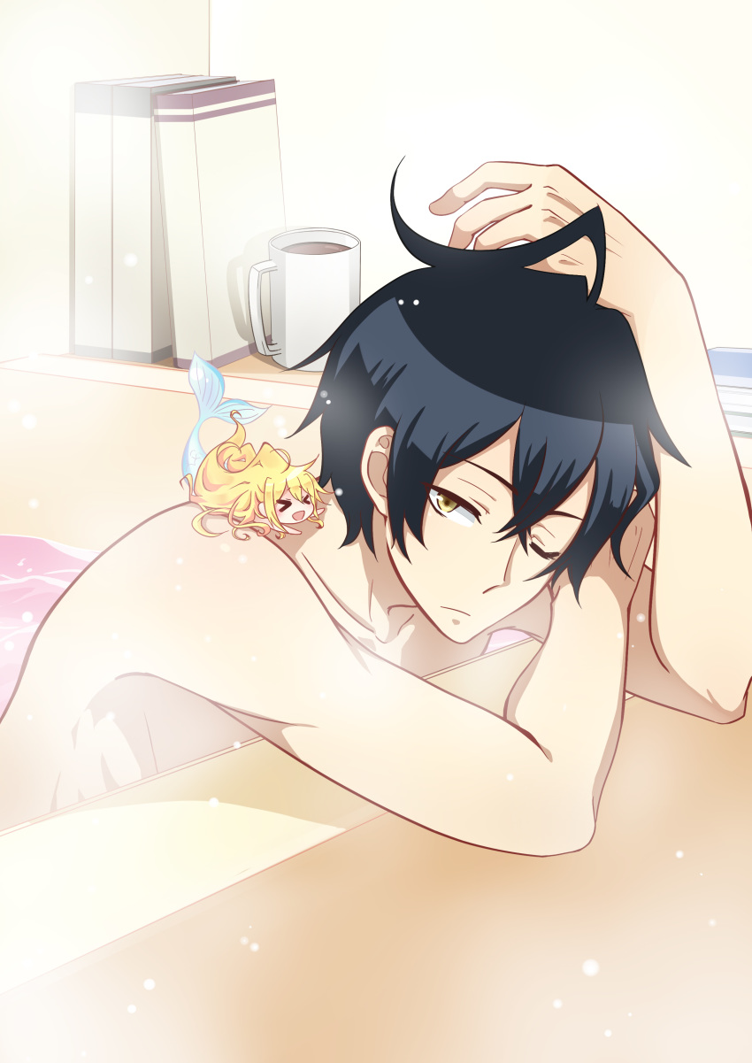 >o< 2boys absurdres ahoge bath black_hair blonde_hair book chibi closed_eyes coffee_mug commentary_request cup highres long_hair male_focus merman monster_boy mug multiple_boys one_eye_closed orenchi_no_furo_jijou photoshop_(medium) ponytail tatsumi_(orenchi_no_furo_jijou) topless_male wakasa_(orenchi_no_furo_jijou) water yellow_eyes yishui