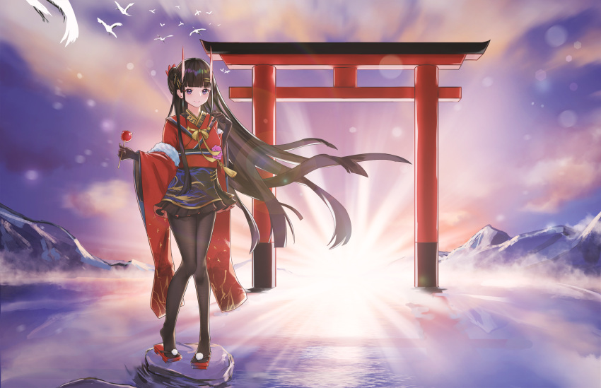 alternate_costume azur_lane bird black_gloves black_hair black_pantyhose black_skirt elbow_gloves female floating_hair gloves highres horns japanese_clothes kimono lim_(ramu) long_hair looking_at_viewer mountain noshiro_(azur_lane) noshiro_(uncharted_festival_grounds?)_(azur_lane) official_alternate_costume oni_horns pantyhose purple_eyes skirt smile solo sunlight torii