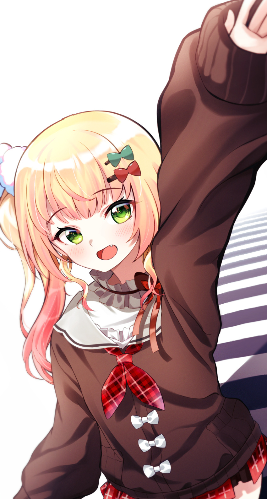 :d arms_up blonde_hair blush brown_cardigan cardigan female gradient_hair green_eyes hair_ornament hairclip highres hiroikara_(smhong04) hololive long_hair miniskirt momosuzu_nene momosuzu_nene_(casual) multicolored_hair neckerchief oerba_yun_fang official_alternate_costume official_alternate_hairstyle open_mouth pink_hair plaid_neckerchief pom_pom_(clothes) pom_pom_hair_ornament red_neckerchief sailor_collar side_ponytail skirt smile solo virtual_youtuber