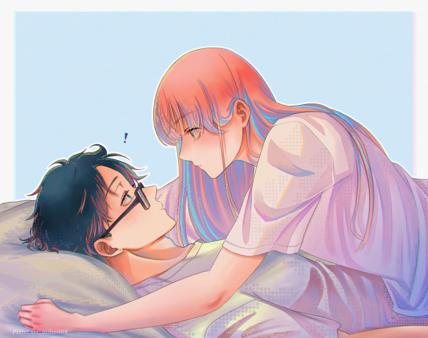 ! 1boy black_hair blue_background commentary couple eye_contact female glasses highres long_hair looking_at_another lying momose_narumi nifuji_hirotaka on_back otaku_ni_koi_wa_muzukashii pixiv_username profile shirt short_hair short_sleeves sss_mdm004 straight symbol-only_commentary under_covers watermark white_shirt