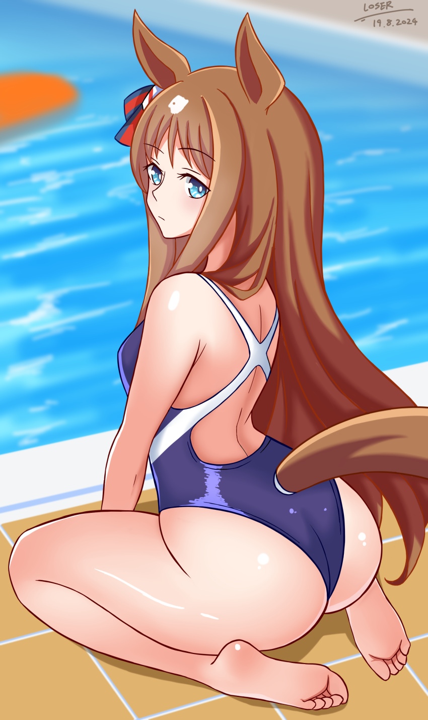 absurdres alternate_costume animal_ears artist_name ass bare_shoulders barefoot blue_eyes blue_one-piece_swimsuit blurry blurry_background breasts brown_hair commentary_request dated ear_ornament feet female from_behind grass_wonder_(umamusume) highres horse_ears horse_girl horse_tail kickboard looking_at_viewer looking_back loser_(3091505466) multicolored_hair on_ground one-piece_swimsuit pool poolside seiza sitting small_breasts soles solo streaked_hair swimsuit tail tail_through_clothes toes umamusume water white_hair