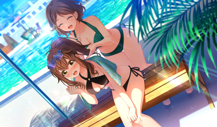 2girls :d ^_^ adjusting_another's_hair barefoot beach_umbrella bench bikini black_bikini blurry blush breasts brown_eyes brown_hair cat_eye-framed_eyewear cinderella_series cleavage closed_eyes collarbone commentary_request depth_of_field dutch_angle embarrassed eyewear_on_head game_cg green_bikini green_towel hachigatsu_no_cinderella_nine hair_ornament hairclip halterneck hand_on_own_knee high_ponytail highres kakehashi_momoko lens_flare light_rays long_hair looking_at_another looking_at_viewer multiple_girls non-web_source official_art on_bench open_mouth outdoors palm_tree pool poolside shade short_hair side-tie_bikini_bottom sitting sling_bikini_top smile sunbeam sunlight sweatdrop swimsuit towel towel_around_neck tree ukita_akane umbrella wavy_hair wavy_mouth wooden_bench