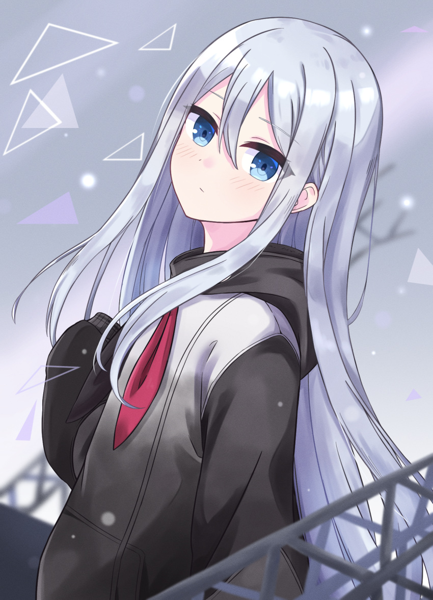 black_hoodie black_neckerchief blue_eyes blurry blurry_background blush closed_mouth commentary expressionless female grey_background grey_hair grey_hoodie hair_between_eyes highres hood hood_down hoodie ixia_(ixia424) long_hair long_sleeves looking_at_viewer neckerchief outdoors oversized_clothes project_sekai red_neckerchief sleeves_past_fingers sleeves_past_wrists solo triangle truss two-tone_hoodie two-tone_neckerchief upper_body very_long_hair yoisaki_kanade