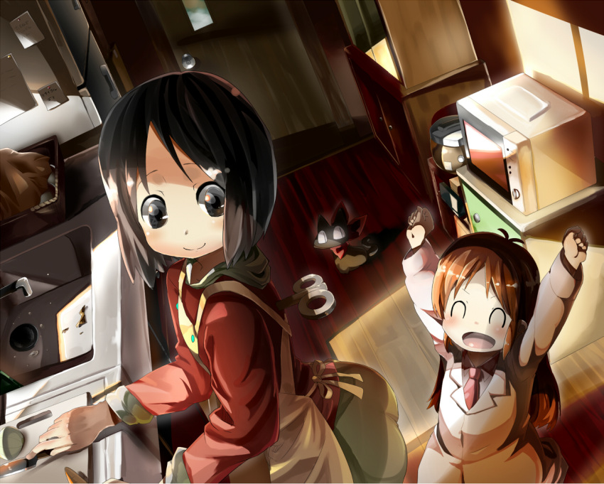 2girls apron black_eyes black_hair blonde_hair commentary_request feline iyoda_mato lab_coat long_hair multiple_girls necktie nichijou professor_shinonome sakamoto_(nichijou) shinonome_nano short_hair winding_key