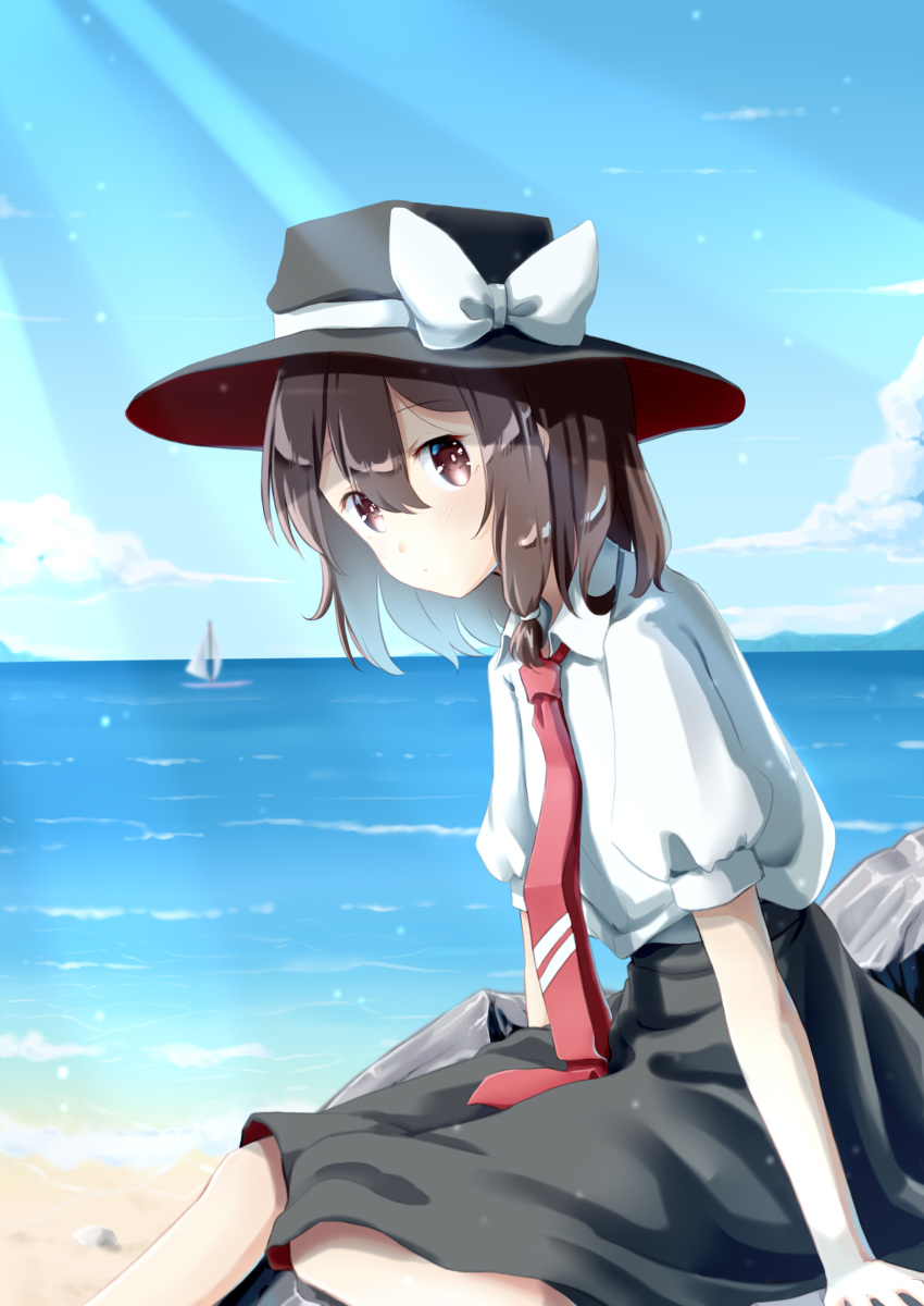 absurdres bad_id bad_pixiv_id beach black_hat black_skirt blurry boat bow brown_eyes brown_hair closed_mouth cloud collared_shirt commentary depth_of_field dot_mouth fedora female hair_between_eyes hat hat_bow highres light_rays looking_at_viewer necktie ocean outdoors puffy_short_sleeves puffy_sleeves red_necktie sailboat shirt short_hair short_sleeves sitting skirt solo t-hou touhou usami_renko watercraft white_bow white_shirt