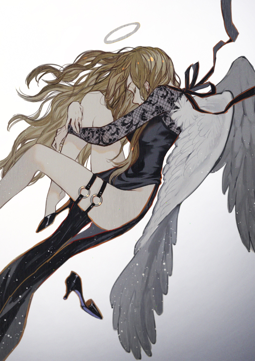 angel angel_wings belt black_dress black_footwear black_ribbon blonde_hair closed_eyes dress feathered_wings female fishnet_sleeves fishnets flying_nimbus from_side gradient_background high_heels highres hugging_own_legs long_hair o-ring o-ring_thigh_strap original profile ribbon side_slit solo thigh_belt thigh_strap thighs unworn_footwear white_wings wings yumeko_(yumeyana_g)