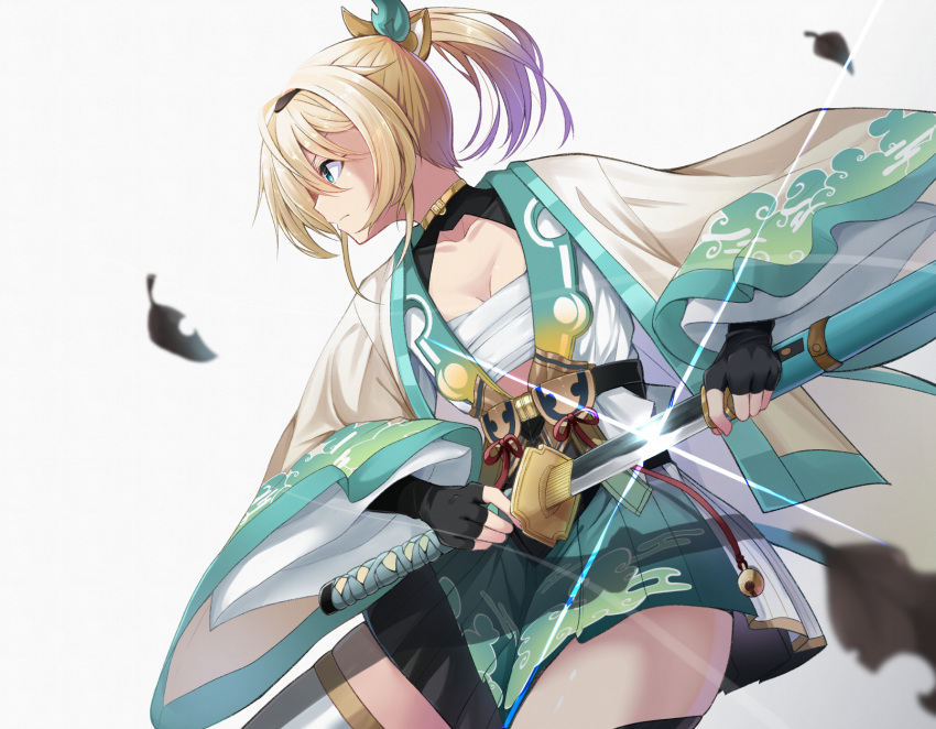 black_gloves blonde_hair breasts chest_sarashi cleavage closed_mouth cowboy_shot drawing_sword female fingerless_gloves gloves green_eyes green_skirt haori highres holding holding_sword holding_weapon hololive japanese_clothes katana kazama_iroha kazama_iroha_(1st_costume) kimono leaf looking_away medium_breasts medium_hair namikawa_kuroha pleated_skirt ponytail sarashi sheath short_kimono skirt solo sword thighhighs unsheathing virtual_youtuber weapon white_background white_kimono white_thighhighs wide_sleeves