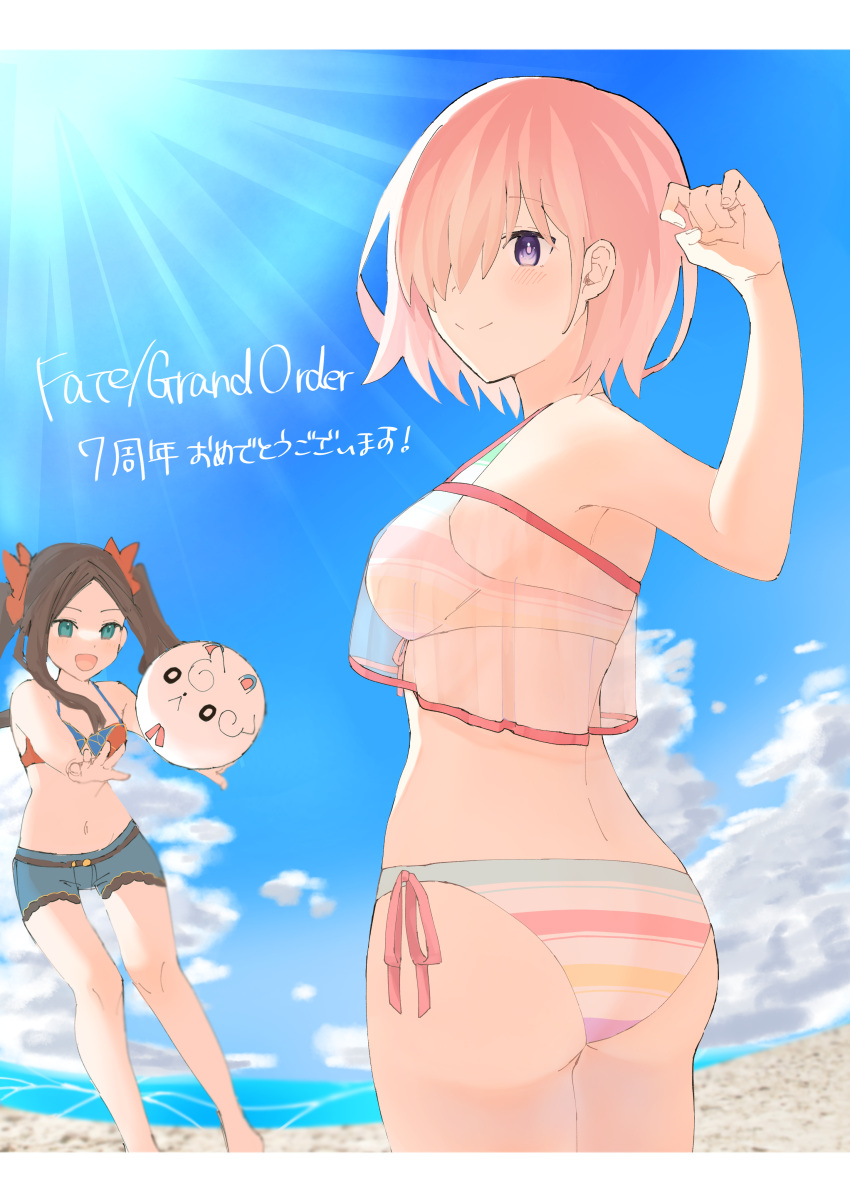 1234eabc 2girls absurdres ass ball beach beachball bikini blue_eyes blue_shorts blue_sky blush brown_hair character_ball cloud commentary_request copyright_name fate/grand_order fate_(series) fou_(fate) hair_over_one_eye highres leonardo_da_vinci_(fate) leonardo_da_vinci_(rider)_(fate) leonardo_da_vinci_(swimsuit_ruler)_(fate) mash_kyrielight mash_kyrielight_(swimsuit_of_perpetual_summer_ver.02) midriff multiple_girls navel ocean official_alternate_costume one_eye_covered open_mouth pink_hair purple_eyes sand short_shorts shorts sky smile stomach sunlight swimsuit twintails water