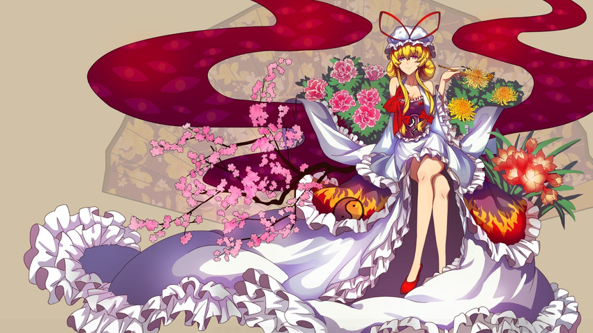 blonde_hair flowers qin touhou yakumo_yukari