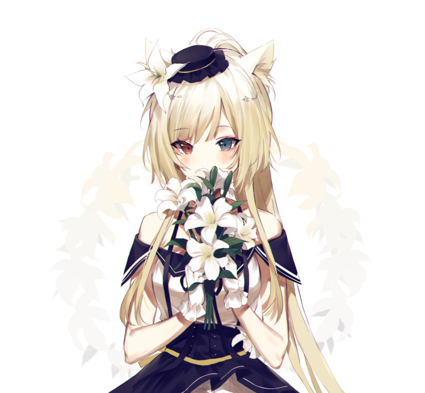 animal_ear_fluff animal_ears arknights bare_shoulders black_dress black_hat blonde_hair blue_eyes blush bouquet cat_ears covering_own_mouth dress female flower hair_flower hair_ornament hat heterochromia highres holding holding_bouquet long_hair looking_at_viewer meng_ziya mini_hat nightmare_(arknights) nightmare_(light_and_shadow)_(arknights) off-shoulder_dress off_shoulder official_alternate_costume ponytail red_eyes simple_background solo two-tone_dress white_background white_dress white_flower