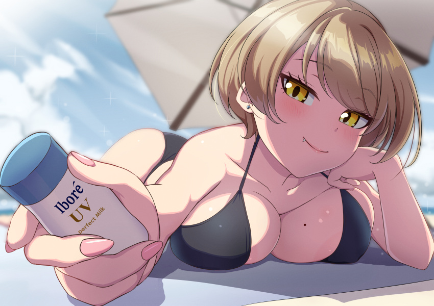 beach_mat bikini biore black_bikini blue_sky brand_name_imitation breasts brown_hair cleavage closed_mouth cloud collarbone day female hand_up highres holding large_breasts lotion lying mole mole_on_breast oerba_yun_fang on_stomach original sakamata_(sakamata4) short_hair sky smile solo sunscreen swimsuit yellow_eyes