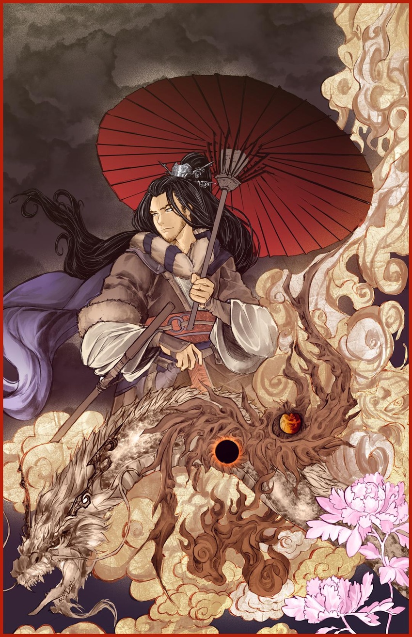 1boy black_hair border brown_coat brown_eyes cloud cloudy_sky coat dragon facial_hair fur_trim hair_ornament highres holding kiarou long_hair male_focus plant ponytail red_border sash shang_bu_huan sky solo thunderbolt_fantasy umbrella upper_body