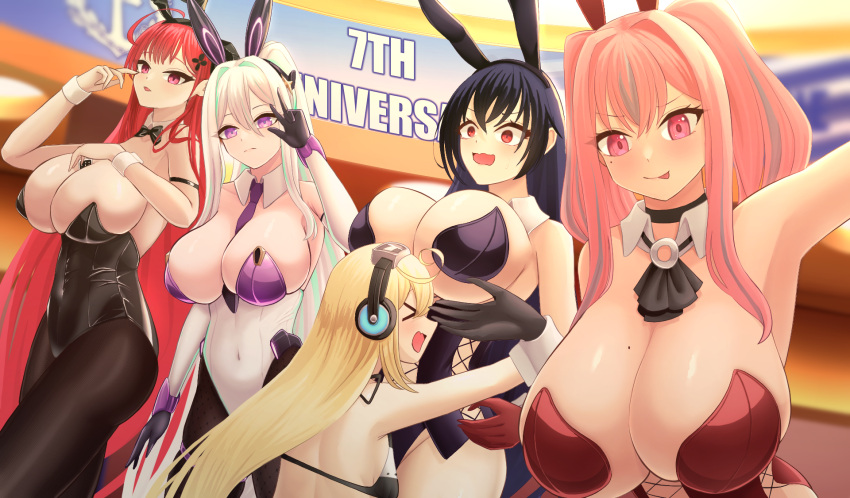 >_< 5girls :d albacore_(azur_lane) alternate_costume animal_ear_hairband animal_ears arm_strap azur_lane bare_shoulders between_breasts black_gloves black_hair black_horns black_leotard black_pantyhose blonde_hair breasts bremerton_(azur_lane) card card_between_breasts curled_horns detached_collar fake_animal_ears gloves guromari12 hair_between_eyes hairband headphones highres hindenburg_(azur_lane) hindenburg_(delirious_duel)_(azur_lane) horns hug huge_breasts indoors kearsarge_(all_night_charge)_(azur_lane) kearsarge_(azur_lane) leotard long_hair looking_at_viewer mole mole_on_breast mole_under_eye multicolored_hair multiple_girls necktie necktie_between_breasts official_alternate_costume open_mouth pantyhose pink_eyes pink_hair playboy_bunny purple_eyes purple_leotard purple_necktie rabbit_ear_hairband rabbit_ears red_eyes red_hair red_leotard scared smile strapless strapless_leotard streaked_hair taihou_(azur_lane) two-tone_hair two-tone_leotard undersized_breast_cup v very_long_hair white_hair white_leotard wrist_cuffs xd