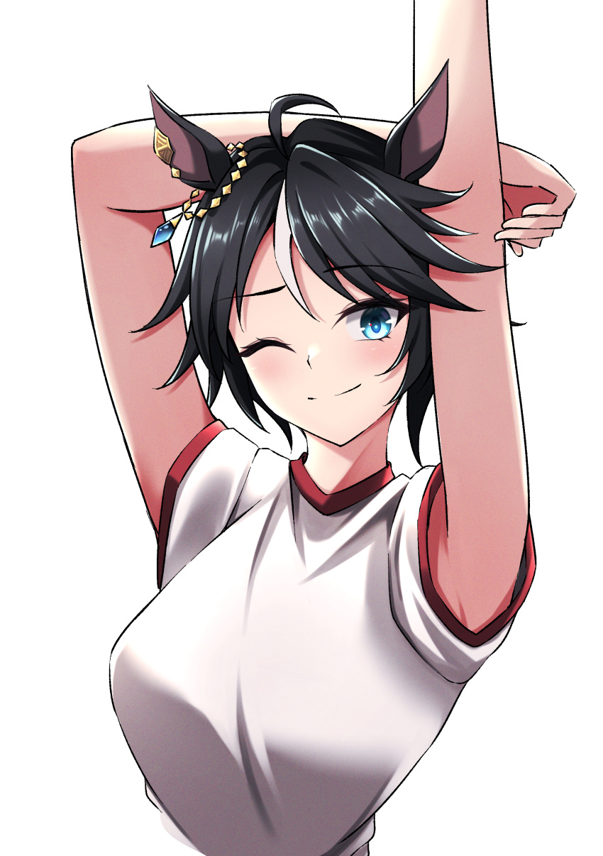 absurdres ahoge alternate_costume animal_ears armpits arms_up black_hair blue_eyes breasts closed_mouth commentary_request ear_ornament female fuji_kiseki_(umamusume) highres horse_ears horse_girl kamiya_(kamiya19930330) medium_breasts one_eye_closed shirt short_hair short_sleeves simple_background smile solo umamusume white_background white_shirt