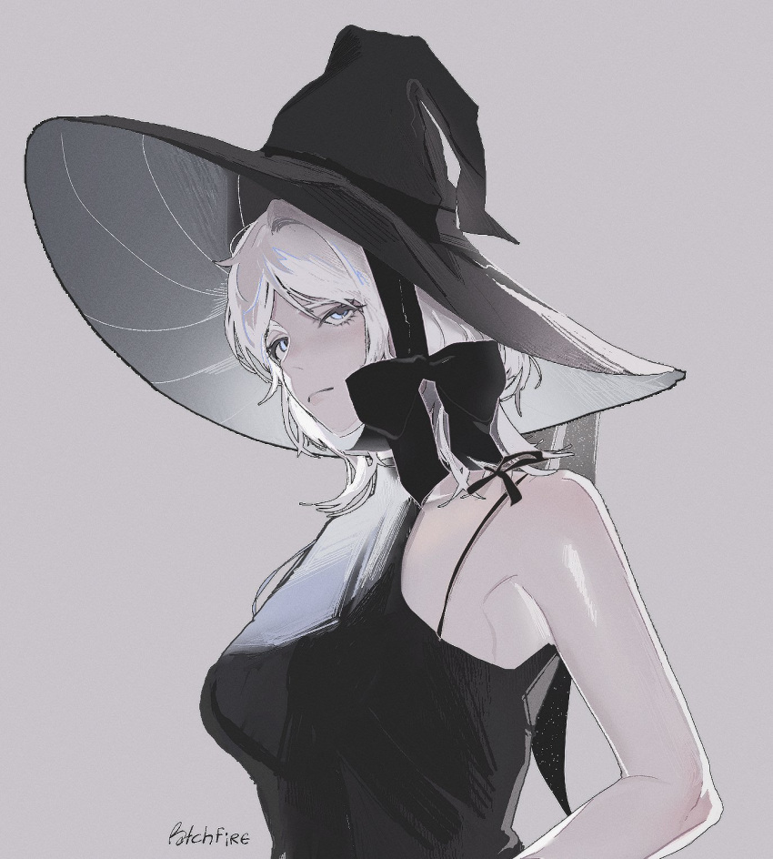 black_bow black_dress black_hat bow breasts closed_mouth dress faust_(project_moon) female grey_background hat highres limbus_company looking_at_viewer patchfire project_moon short_hair simple_background sleeveless sleeveless_dress solo upper_body white_hair witch_hat