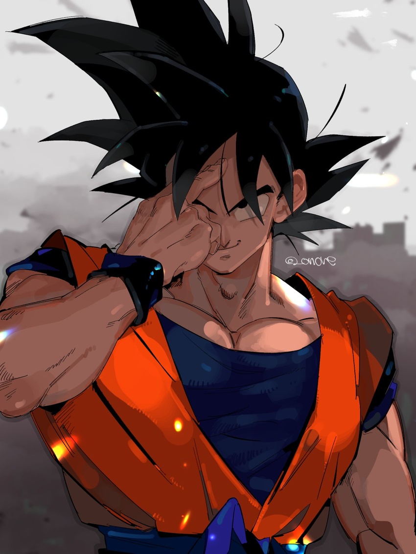 1boy arm_at_side black_eyes black_hair blue_shirt blurry blurry_background close-up closed_mouth commentary_request dougi dragon_ball dragon_ball_z finger_on_forehead finger_to_face fingernails gradient_background grey_background hair_over_one_eye hand_on_own_face hand_over_eye hand_up highres instant_transmission light light_particles looking_at_viewer male_focus messy_hair muscular muscular_male one_eye_covered onore pectorals shaded_face shirt short_sleeves simple_background smile solo son_goku spiked_hair twitter_username undershirt upper_body wristband