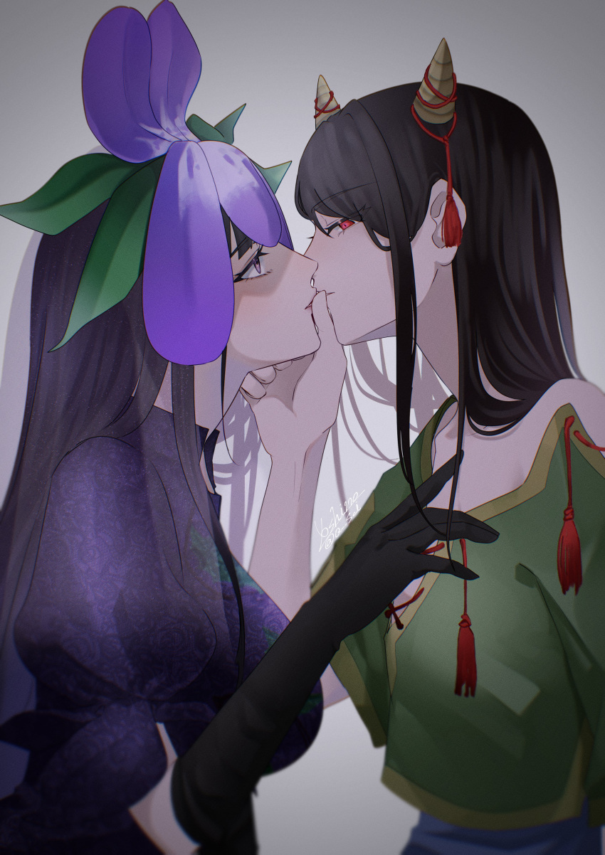 2girls absurdres black_hair commentary_request dress face-to-face flower flower_on_head green_shirt grey_background grey_hair hand_on_another's_chest hand_on_another's_mouth highres horns imminent_kiss long_hair looking_at_another looking_at_viewer multiple_girls nippaku_zanmu parted_lips puffy_short_sleeves puffy_sleeves purple_dress purple_eyes red_eyes shirt short_sleeves sideways_glance signature simple_background tassel touhou twitter_username upper_body very_long_hair vignetting yomotsu_hisami yoshino_(q_sci) yuri