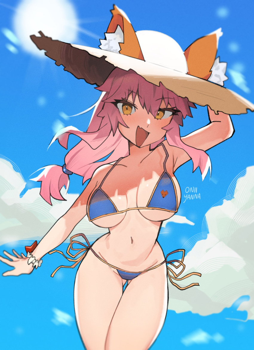 animal_ear_fluff animal_ears bikini blue_bikini blue_sky breasts day ears_through_headwear fate/grand_order fate_(series) female fox_ears fox_girl fox_print fox_tail hand_on_headwear hat highres long_hair looking_at_viewer medium_breasts navel oerba_yun_fang oniyanna outdoors pink_hair side-tie_bikini_bottom sky smile solo straw_hat sun_hat swimsuit tail tamamo_(fate) tamamo_no_mae_(swimsuit_lancer)_(fate) yellow_eyes