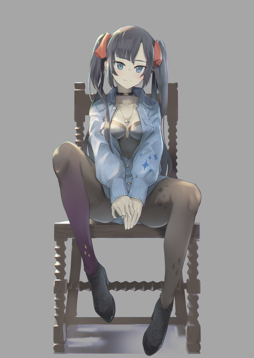 absurdres asymmetrical_bangs between_legs black_hair black_pantyhose blue_eyes blue_jacket breast_pocket breasts breasts_apart closed_mouth collarbone female full_body genshin_impact grey_background hand_between_legs highres jacket jewelry kyouyasai4423 long_hair long_sleeves looking_at_viewer mona_(genshin_impact) open_clothes open_jacket pantyhose pendant pocket simple_background sitting smile solo twintails