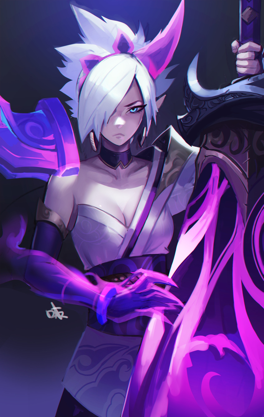 :< absurdres armor bare_shoulders blue_eyes breasts claws cleavage collarbone commentary distr earrings elbow_gloves english_commentary female fingerless_gloves fingernails gloves glowing glowing_sword glowing_weapon hair_over_one_eye highres holding holding_sword holding_weapon horns jewelry league_of_legends pauldrons pointy_ears purple_gloves riven_(league_of_legends) short_hair shoulder_armor signature single_horn single_pauldron solo spirit_blossom_(league_of_legends) spirit_blossom_riven sword weapon white_hair