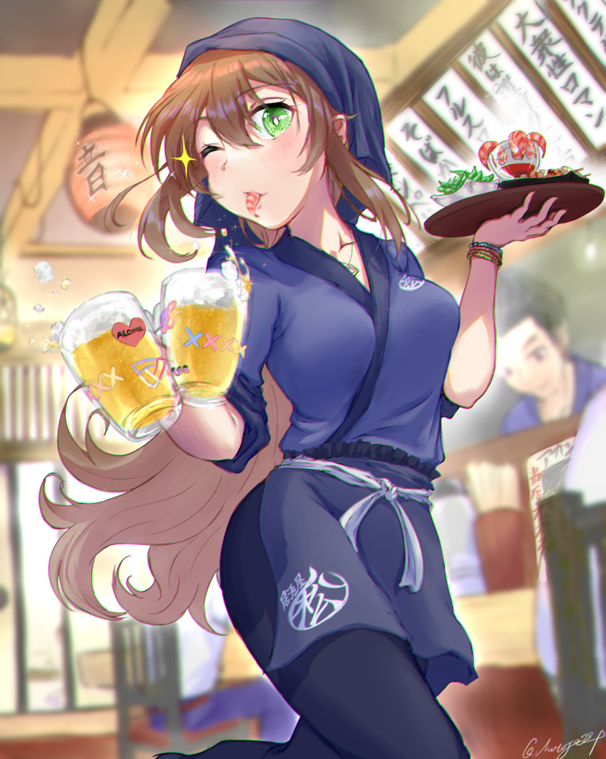 artist_name beer_mug blurry blurry_background bracelet breasts brown_hair chair cleavage cup eating female green_eyes heart highres holding holding_tray indoors izakaya jewelry lantern matsunaga_iori motoja_72p mouth_hold mug necklace one_eye_closed open_mouth paper_lantern riot_music samue shrimp smile sparkle sweat tray twitter_username virtual_youtuber