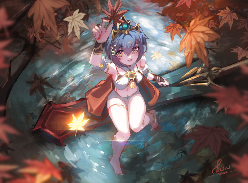 :d absurdres applelin arm_up autumn_leaves bare_back bare_legs barefoot blue_hair commentary_request detached_sleeves female highres holding holding_leaf honkai:_star_rail honkai_(series) leaf midriff nail_polish navel open_mouth orange_eyes red_nails short_sleeves smile solo stomach yunli_(honkai:_star_rail)