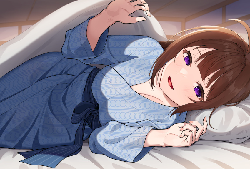 ahoge bath_yukata bed_invitation blush breasts brown_hair female highres idolmaster idolmaster_million_live! indoors japanese_clothes kamille_(vcx68) kimono looking_at_viewer lying medium_breasts on_side pov purple_eyes smile solo under_covers yokoyama_nao yukata