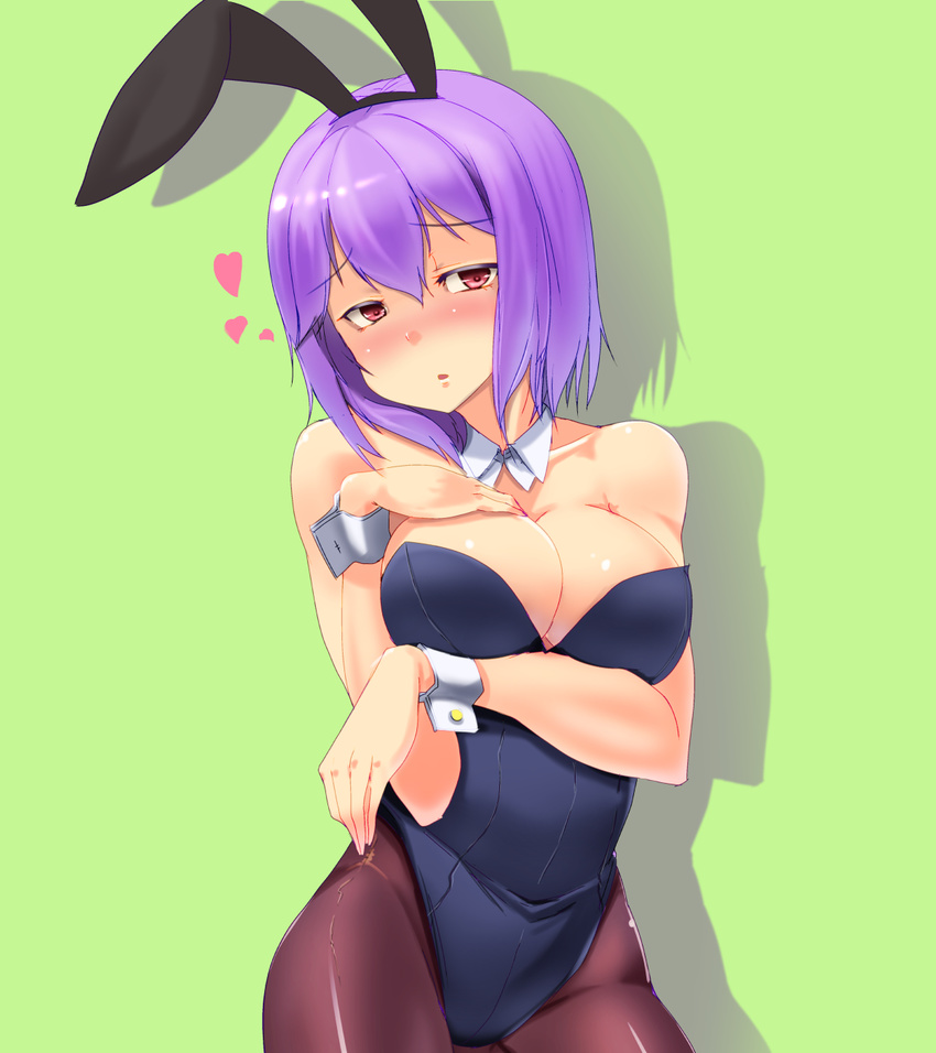 animal_ears blush breast_hold breast_suppress breasts cleavage collarbone commentary_request detached_collar fake_animal_ears female green_background heart highres karaage_(ta-na) large_breasts looking_away nagae_iku nose_blush pantyhose parted_lips playboy_bunny purple_hair rabbit_ears red_eyes shadow short_hair simple_background solo touhou wrist_cuffs