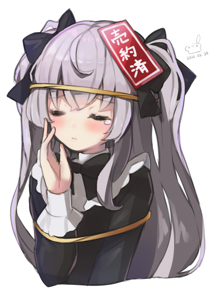 alternate_costume black_bow bow commentary_request enmaided female grey_hair hairbow highres indie_virtual_youtuber long_hair looking_at_viewer maid retorillo shanoa_(vtuber) simple_background solo translation_request two_side_up virtual_youtuber white_background