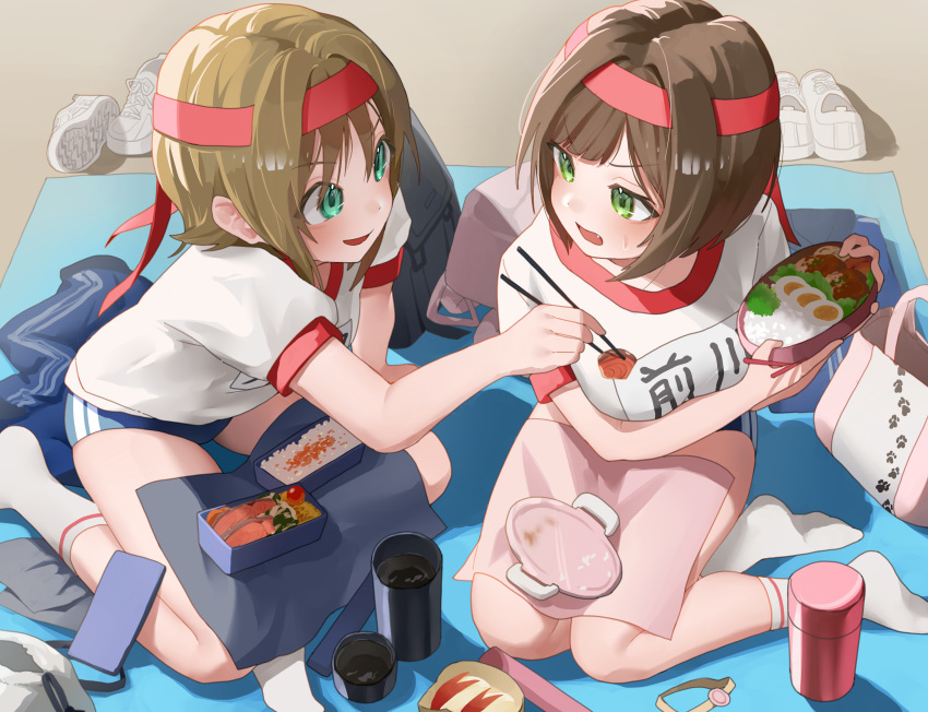 2girls :d absurdres asterisk_(idolmaster) bento brown_hair buruma chopsticks facing_another green_eyes gym_uniform headband highres holding holding_chopsticks idolmaster idolmaster_cinderella_girls jersey maekawa_miku mat multiple_girls name_tag ningen_mame oerba_yun_fang salmon shoes short_hair sitting smile sweatdrop tada_riina tumbler unworn_shoes v-shaped_eyebrows white_footwear yokozuwari