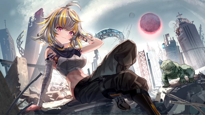 ahoge arm_behind_head arm_wrap black_pants blonde_hair breasts closed_mouth crop_top female grey_hair grey_shirt hashiko_(neleven) highres indie_virtual_youtuber lizard midriff moon multicolored_hair navel pants pink_eyes ruins second-party_source shirt shoes short_hair streaked_hair sunny_splosion virtual_youtuber