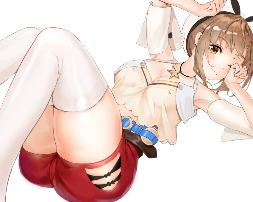 atelier atelier_ryza breasts cleavage kaian reisalin_stout thighhighs