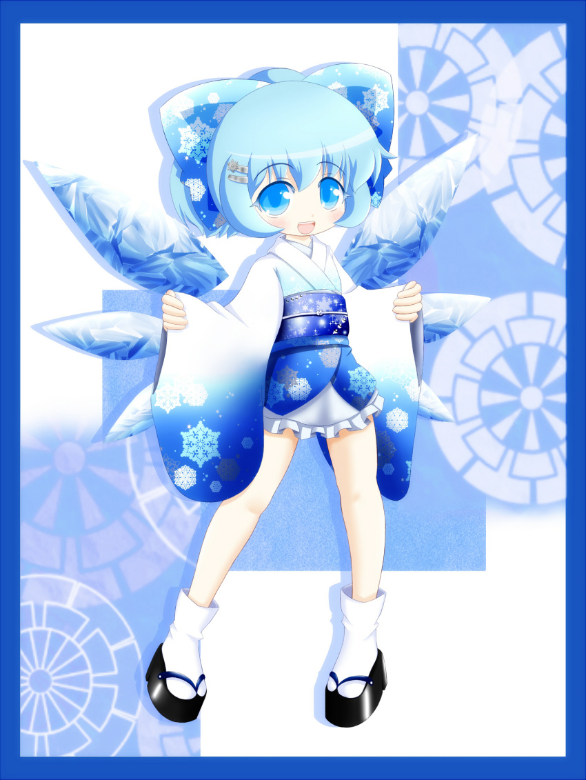 alternate_costume bad_id bad_pixiv_id blue_eyes blue_hair blue_theme bow cirno cocozasa female full_body furisode genjiguruma geta hair_ornament hairbow hairclip highres ice ice_wings japanese_clothes kimono kimono_skirt obi okobo sandals sash short_hair short_kimono smile snowflakes solo standing tabi touhou wings