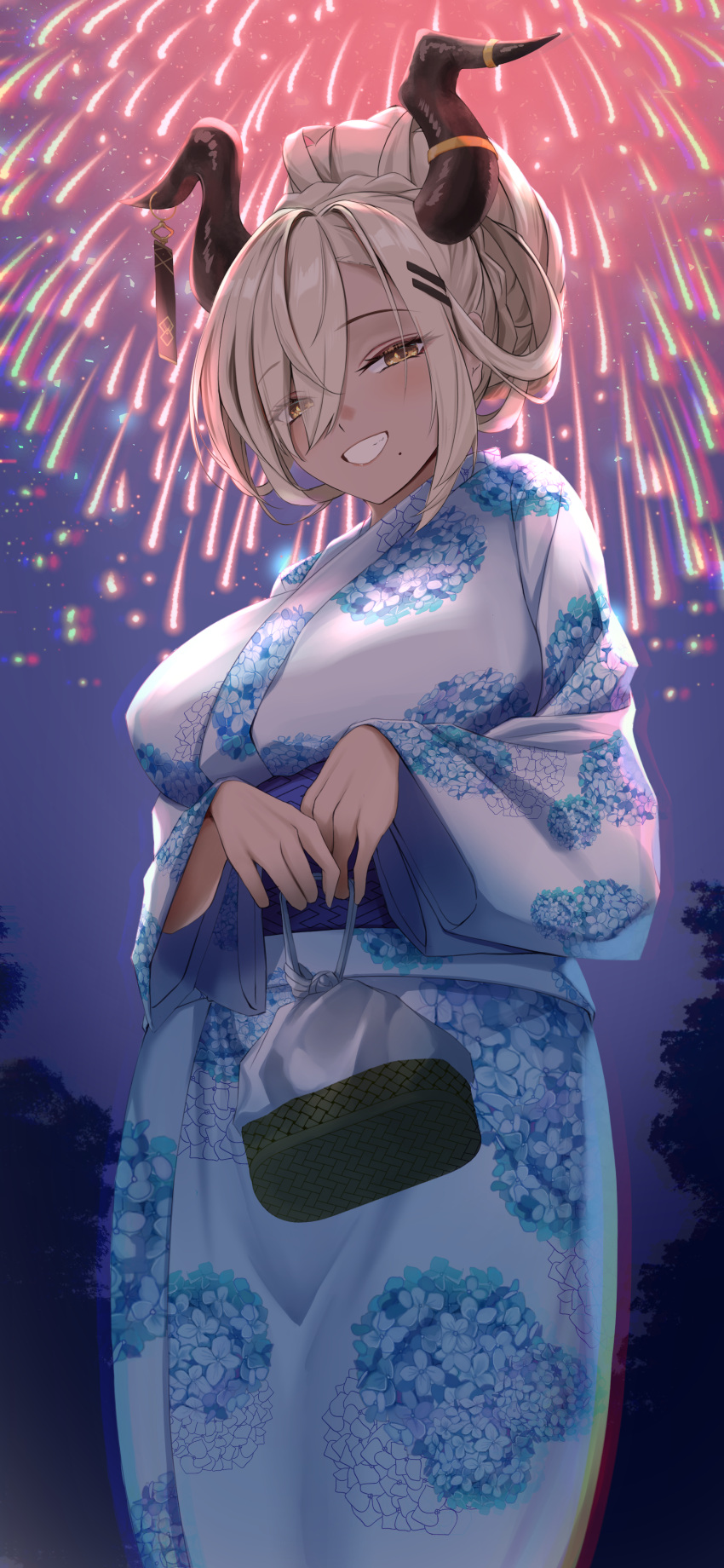 absurdres aerial_fireworks alternate_costume alternate_hairstyle azur_lane bag breasts brown_hair brown_horns commentary dark-skinned_female dark_skin female fireworks highres holding holding_bag horns japanese_clothes kimono large_breasts long_hair long_sleeves looking_at_viewer mole mole_under_mouth night owari_(azur_lane) smile solo spekkio36 symbol-only_commentary white_kimono wide_sleeves yellow_eyes yukata