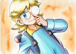  1boy adjusting_eyewear backpack bad_id bad_twitter_id bag blonde_hair blue_eyes blue_jumpsuit clemont_(pokemon) closed_mouth commentary_request glasses grey_bag hand_up highres index_finger_raised jumpsuit long_sleeves male_focus medium_hair oka_mochi opaque_glasses orange_background partially_opaque_glasses pokemon pokemon_xy smile solo traditional_media v-shaped_eyebrows 