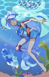  air_bubble aria_pkmn barefoot blue_eyes blurry blurry_background bubble colored_eyelashes commentary corsola crossover eyelashes female green_hair grey_hat hair_between_eyes hat hatsune_miku highres knees long_hair mouth_hold outdoors pokemon pokemon_(creature) project_voltage solo toes twintails underwater visor_cap vocaloid water_miku_(project_voltage) wishiwashi wishiwashi_(solo) 