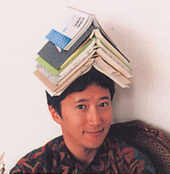  araki_hirohiko book books celebrity lowres mangaka photo 