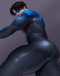  1boy ass ass_focus bara batman_(series) black_bodysuit black_hair blue_bodysuit bodysuit closed_mouth covered_nipples dc_comics dick_grayson domino_mask highres lamasart large_pectorals latex male_focus mask muscular muscular_male nightwing pectorals short_hair simple_background smile solo superhero_costume thick_thighs thighs twitter_username two-tone_bodysuit 