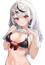  bikini black_bikini black_hair breasts clothes_lift double_bikini ear_piercing female grey_hair hair_ornament hairclip highres hololive large_breasts long_hair looking_at_viewer multicolored_hair official_alternate_hairstyle piercing red_bikini red_eyes sakamata_chloe simple_background straight_hair streaked_hair swimsuit teeth upper_body virtual_youtuber wet wet_clothes white_background x_hair_ornament y_uunaa 