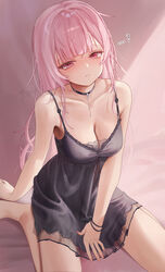  ... ...? ? barefoot black_choker black_nightgown blush breasts choker cleavage female highres hololive hololive_english large_breasts long_hair looking_at_viewer mori_calliope mori_calliope_(sleepwear) nightgown official_alternate_costume pink_hair red_eyes rryiup smile solo virtual_youtuber 