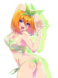  arms_up ass bikini blue_eyes blush breasts cleavage collarbone cowboy_shot female floral_print go-toubun_no_hanayome green_bikini green_ribbons hair_between_eyes hair_ribbon halftone highres large_breasts looking_at_viewer nakano_yotsuba navel open_mouth orange_hair own_hands_together print_bikini ribbon shadow short_hair side-tie_bikini_bottom simple_background smile solo string_bikini swimsuit white_background yu_(flowerbird3830) 