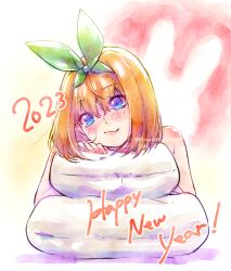  2023 bare_shoulders blue_eyes blush closed_mouth female go-toubun_no_hanayome green_ribbons hair_ribbon happy_new_year highres lying nakano_yotsuba nude on_stomach orange_hair pillow ribbon short_hair solo twitter_username yu_(flowerbird3830) 