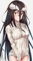  absurdres albedo_(overlord) between_legs black_hair breasts closed_mouth demon_girl demon_horns female grey_background hair_between_eyes hand_between_legs highres horns long_hair looking_at_viewer medium_breasts overlord_(maruyama) ribbed_sweater slit_pupils solo sweater very_long_hair viewran yellow_eyes 