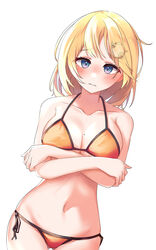  absurdres arms_under_breasts ass_visible_through_thighs bikini blonde_hair blue_eyes bob_cut breasts chillout_tang cleavage crossed_arms dutch_angle female groin hair_ornament halterneck highres hololive hololive_english large_breasts looking_at_viewer medium_hair mole mole_on_breast navel orange_bikini side-tie_bikini_bottom simple_background skindentation solo string_bikini swimsuit thigh_gap thighs virtual_youtuber watson_amelia white_background 