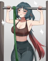  absurdres armpits bare_arms bare_shoulders bernardo_(ggpa8423) black_pants blue_eyes blue_hair blunt_bangs blush breasts cleavage commentary cowboy_shot crop_top female gradient_hair grey_background grin highres jane_doe_(zenless_zone_zero) large_breasts leggings long_hair midriff multicolored_hair pants red_hair smile solo sports_bra standing stomach tail very_long_hair zenless_zone_zero 