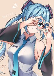  39 2022 arm_tattoo black_sleeves blue_eyes blue_hair blue_necktie blush breasts closed_mouth collared_shirt commentary dated detached_sleeves female floating_hair grey_background guri_(gri1211) hair_ornament hatsune_miku heart heart_hands highres long_hair long_sleeves looking_at_viewer medium_breasts necktie one_eye_covered peeking_through_fingers shirt signature sleeveless sleeveless_shirt smile solo tattoo twintails upper_body very_long_hair vocaloid white_shirt wing_collar 